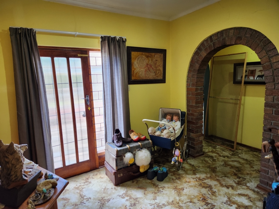5 Bedroom Property for Sale in Bayview Western Cape